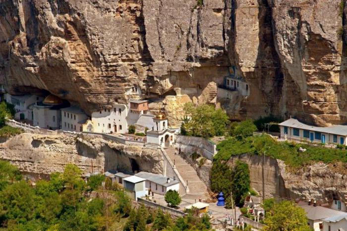 Успенски манастир в Крим